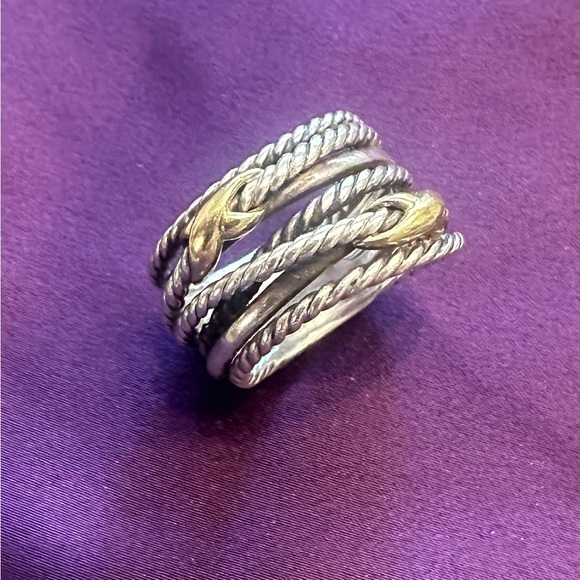 Double cross over a ring - Picture 2 of 4